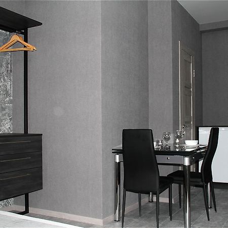 Solo Apartment Virmenska เคียฟ ภายนอก รูปภาพ