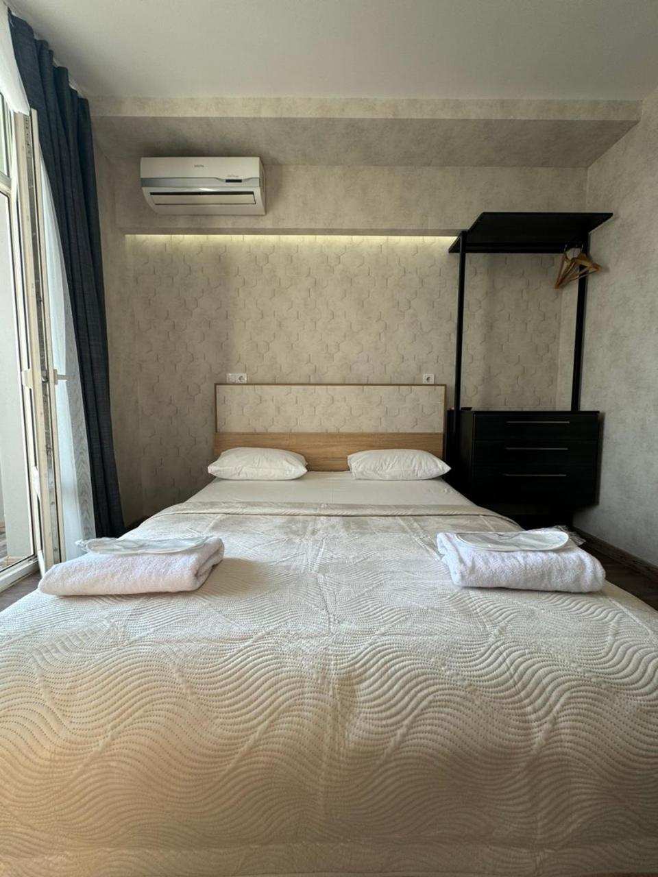 Solo Apartment Virmenska เคียฟ ภายนอก รูปภาพ